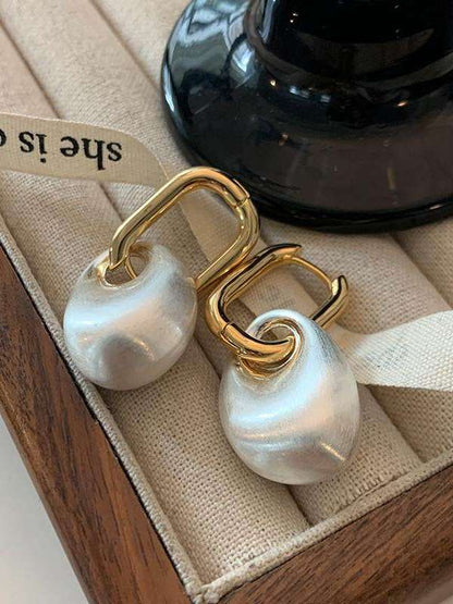 Luxe Gold Drop Earrings